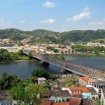 Ponte sobre o Rio Paraguassu, entre as cidades de Cachoeira e São Félix/ BA