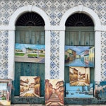 Fachada de casarão coberta de azulejos históricos - São Luís/ MA