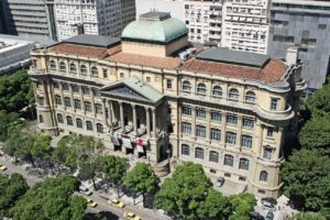 Onde fica a Biblioteca Nacional do Brasil?